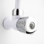 LLAVE-SENCILLA-LAVAPLATOS-DE-PARED-EN-ABS-BLANCA-Y-CROMADA-MANIJA-TIPO-POMO