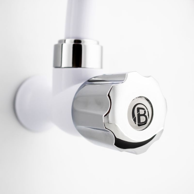 LLAVE-SENCILLA-LAVAPLATOS-DE-PARED-EN-ABS-BLANCA-Y-CROMADA-MANIJA-TIPO-POMO